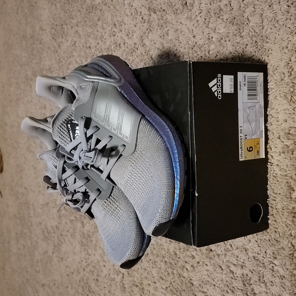 Adidas Ultraboost with holographic Sole Sz Y6/W7.5
